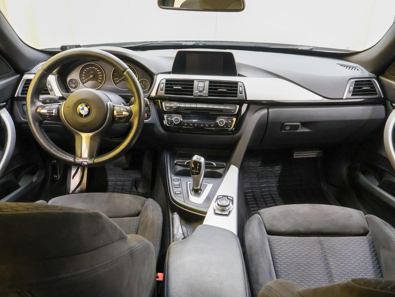 BMW 320 vaihtoauto
