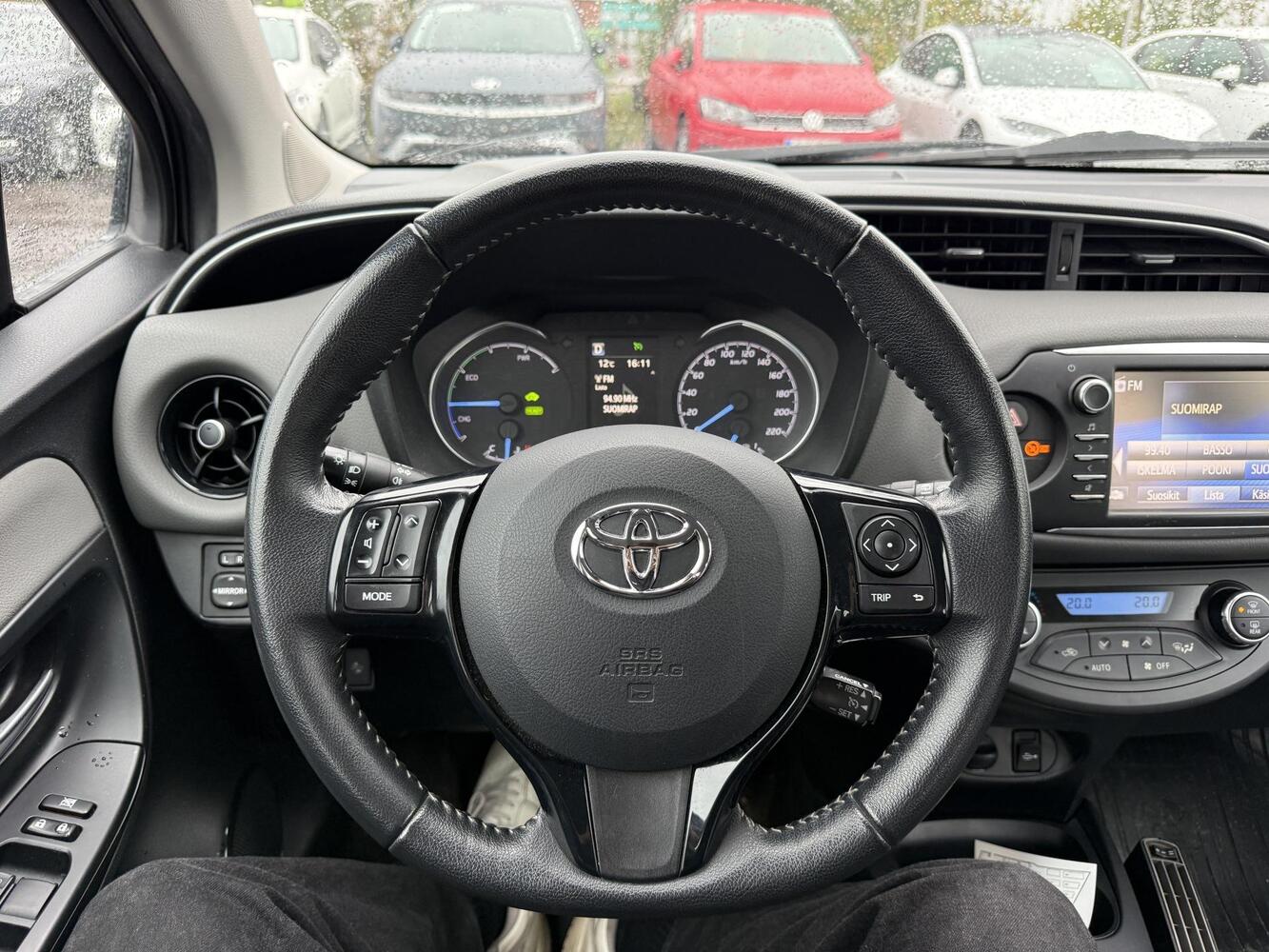 Toyota Yaris vaihtoauto