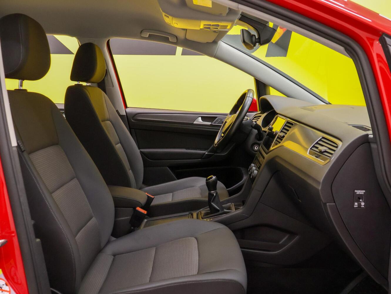 Volkswagen Golf Sportsvan vaihtoauto
