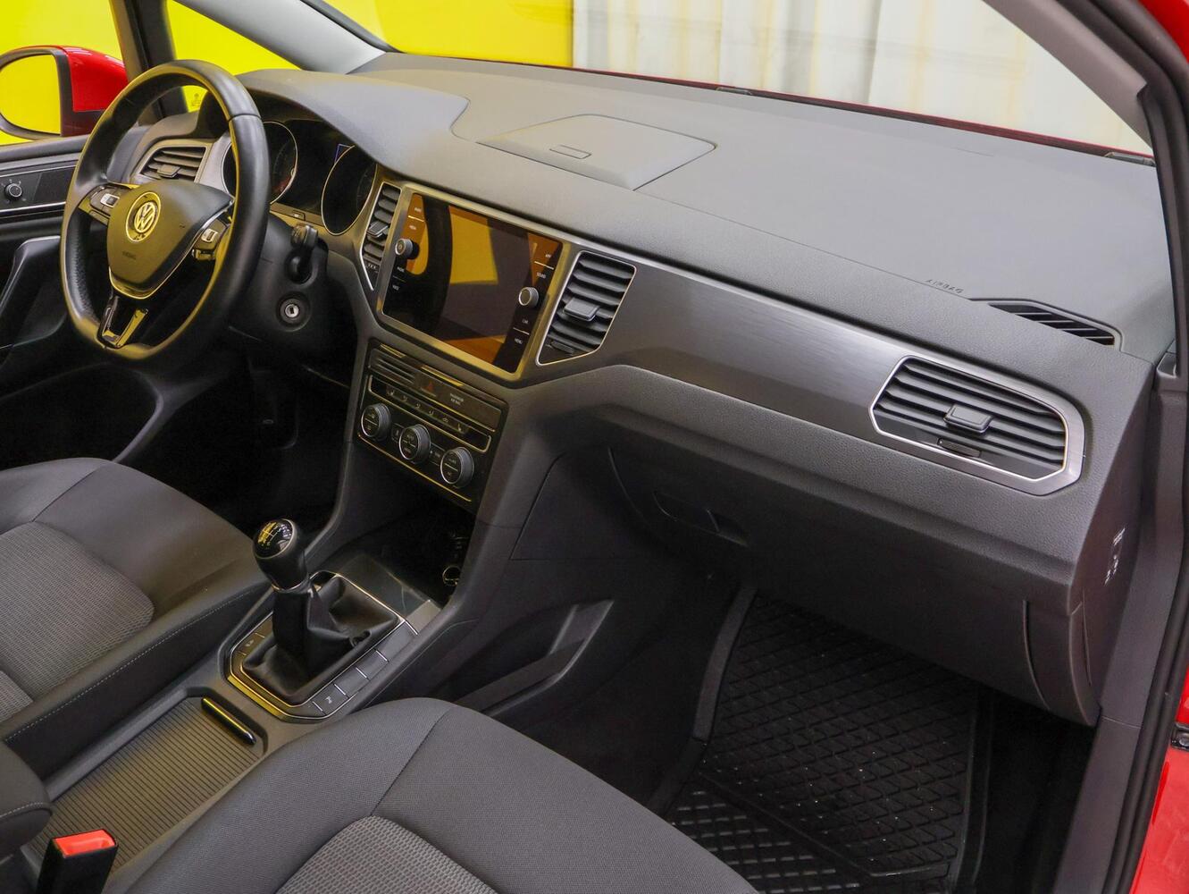 Volkswagen Golf Sportsvan vaihtoauto
