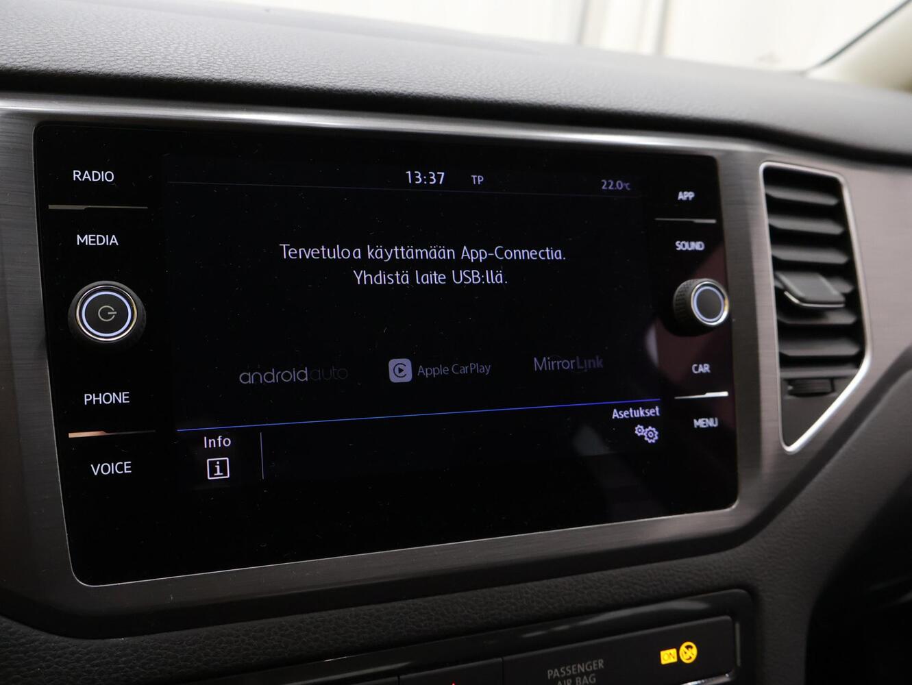 Volkswagen Golf Sportsvan vaihtoauto