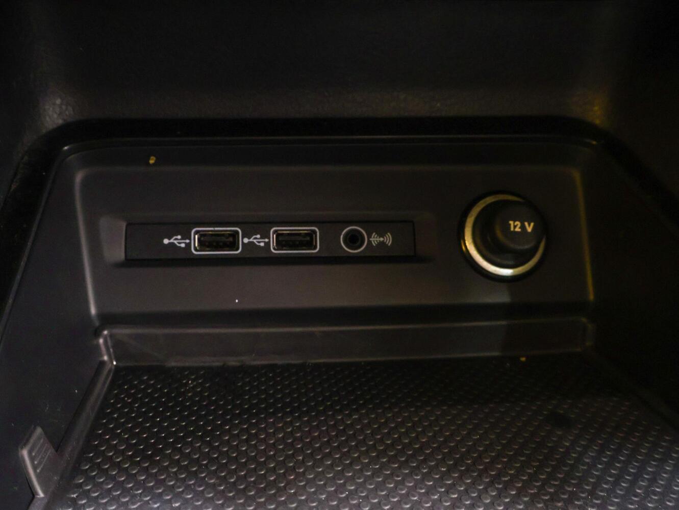 Volkswagen Golf Sportsvan vaihtoauto