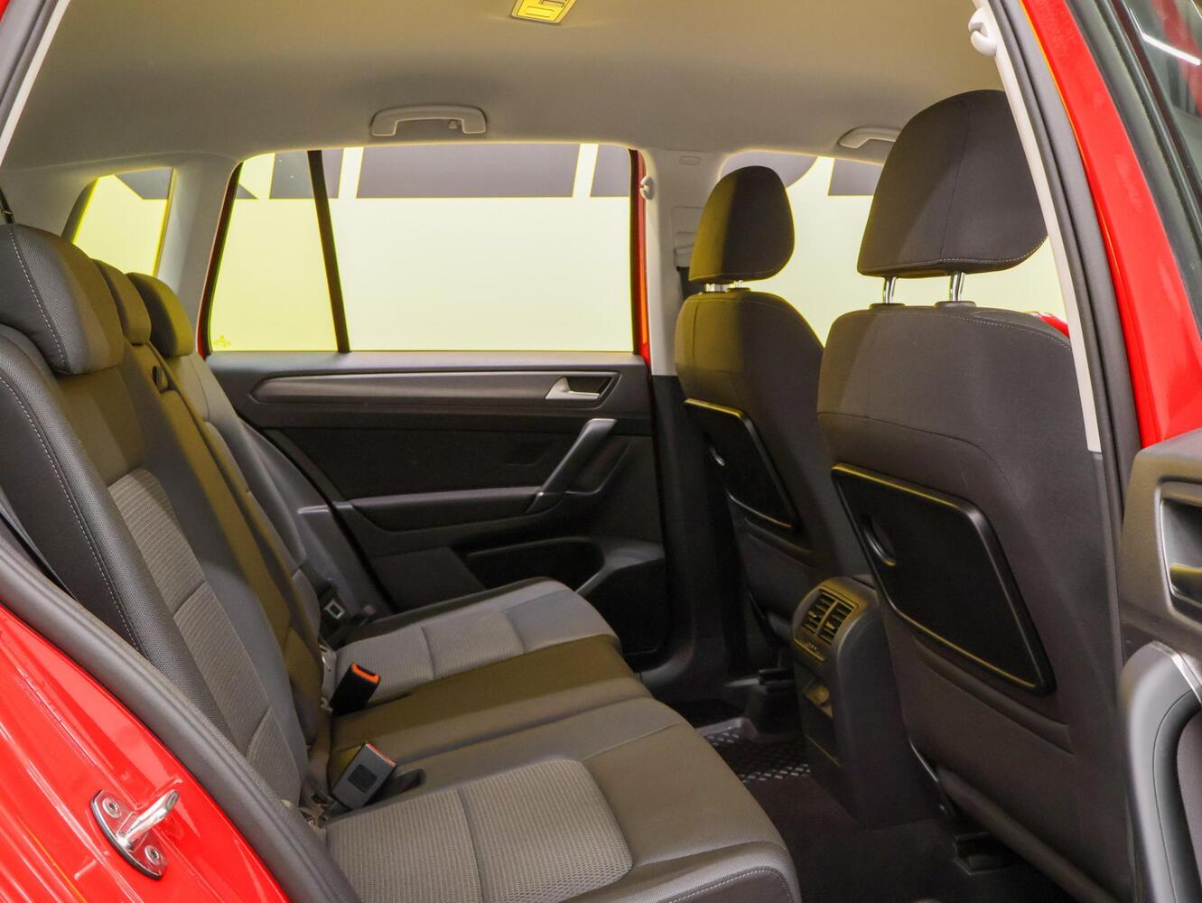 Volkswagen Golf Sportsvan vaihtoauto
