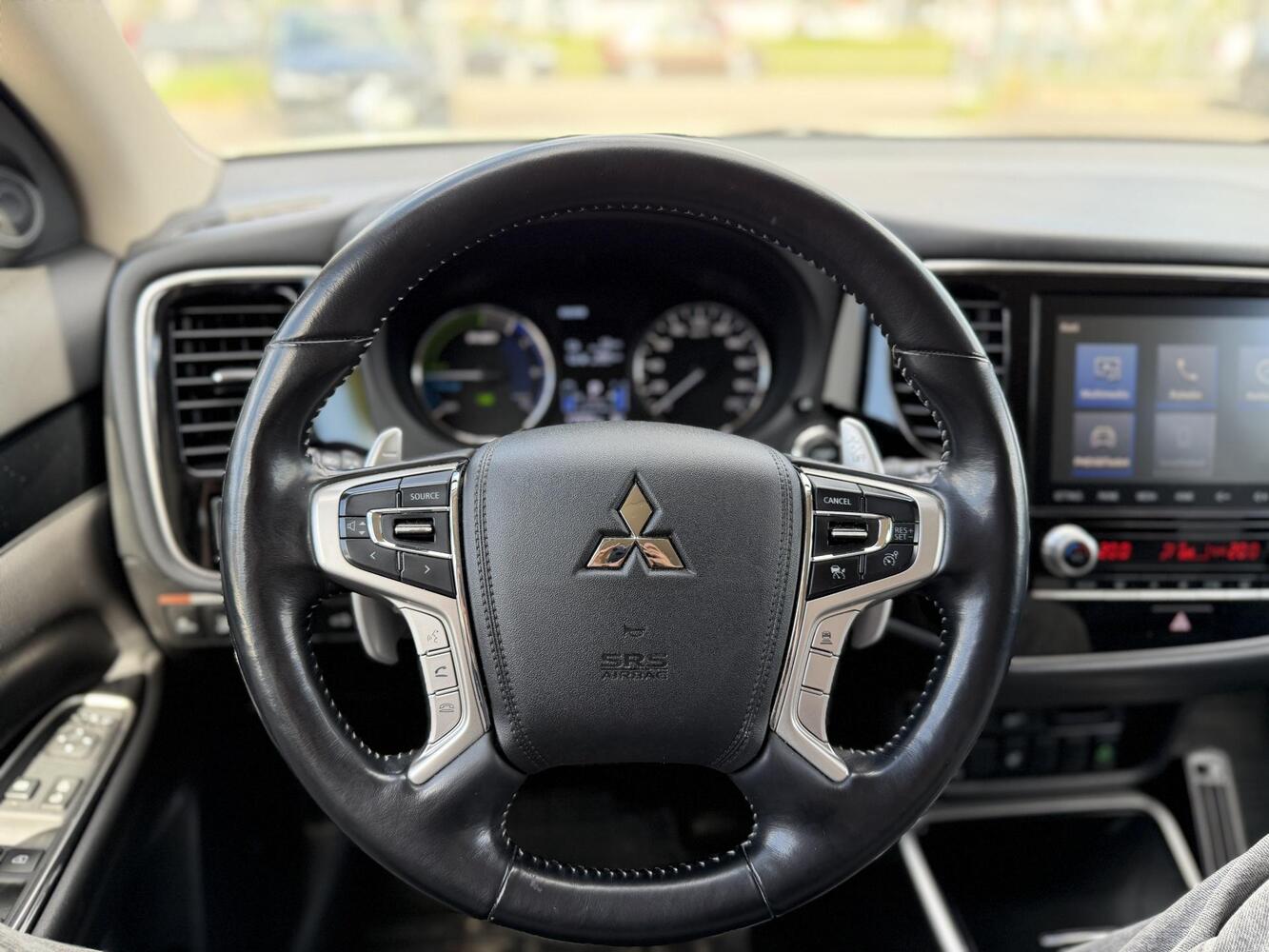Mitsubishi Outlander PHEV vaihtoauto