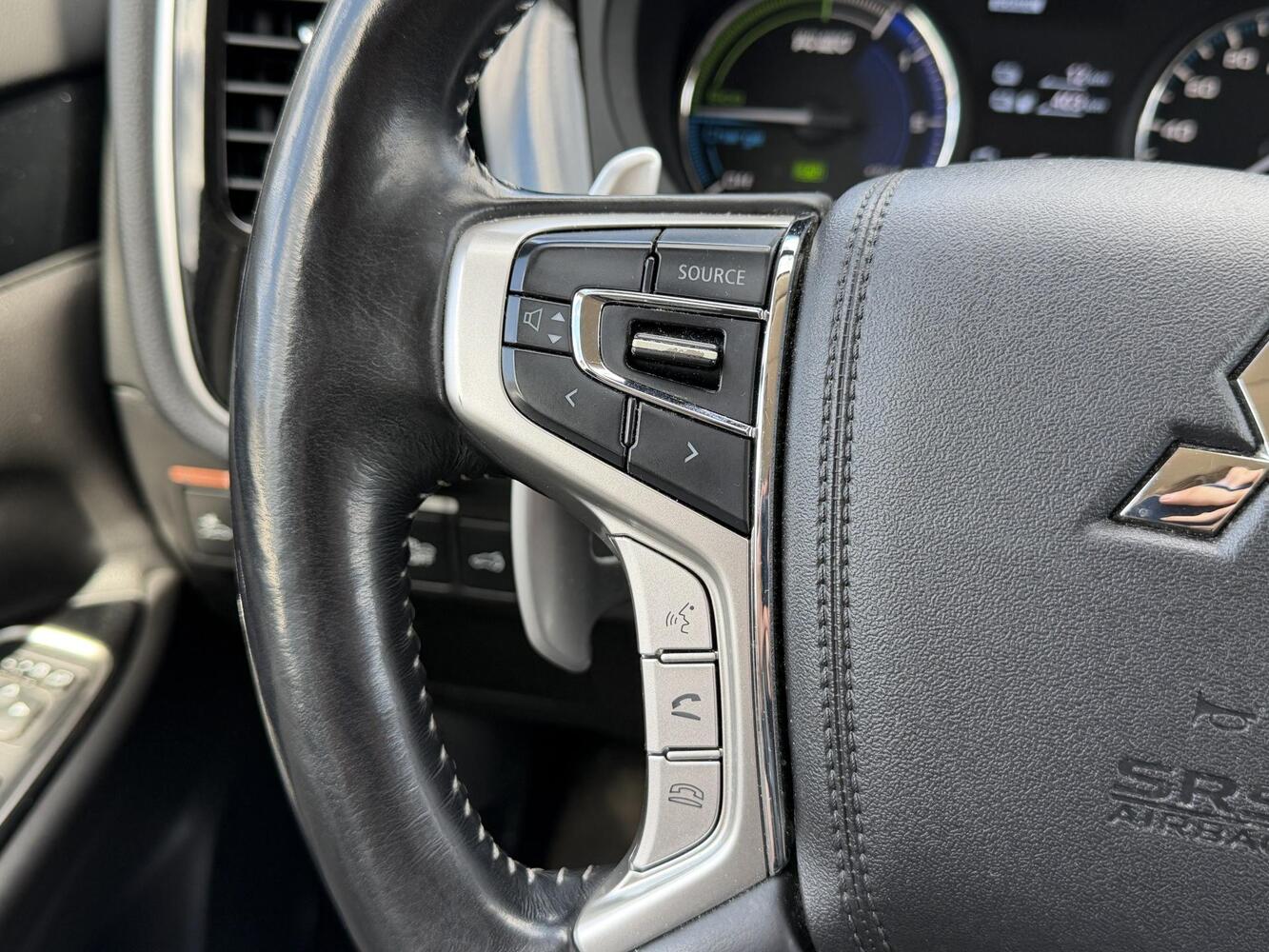 Mitsubishi Outlander PHEV vaihtoauto