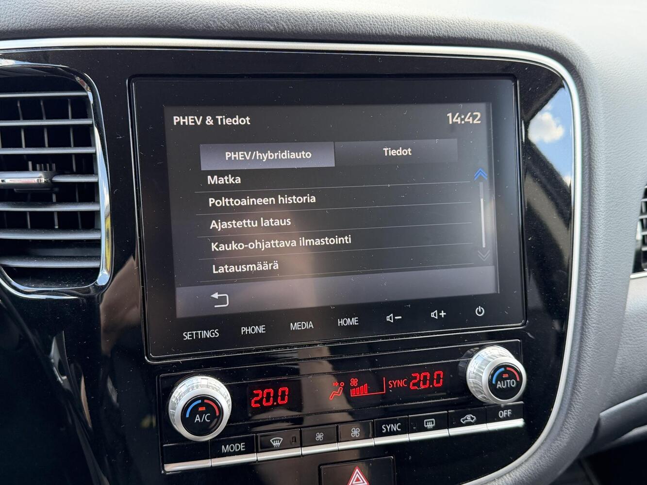 Mitsubishi Outlander PHEV vaihtoauto