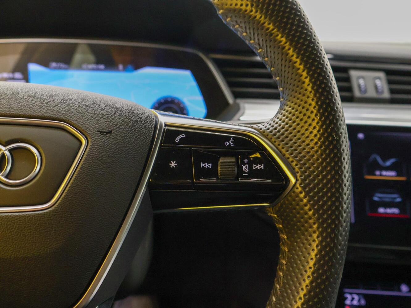 Audi e-tron vaihtoauto