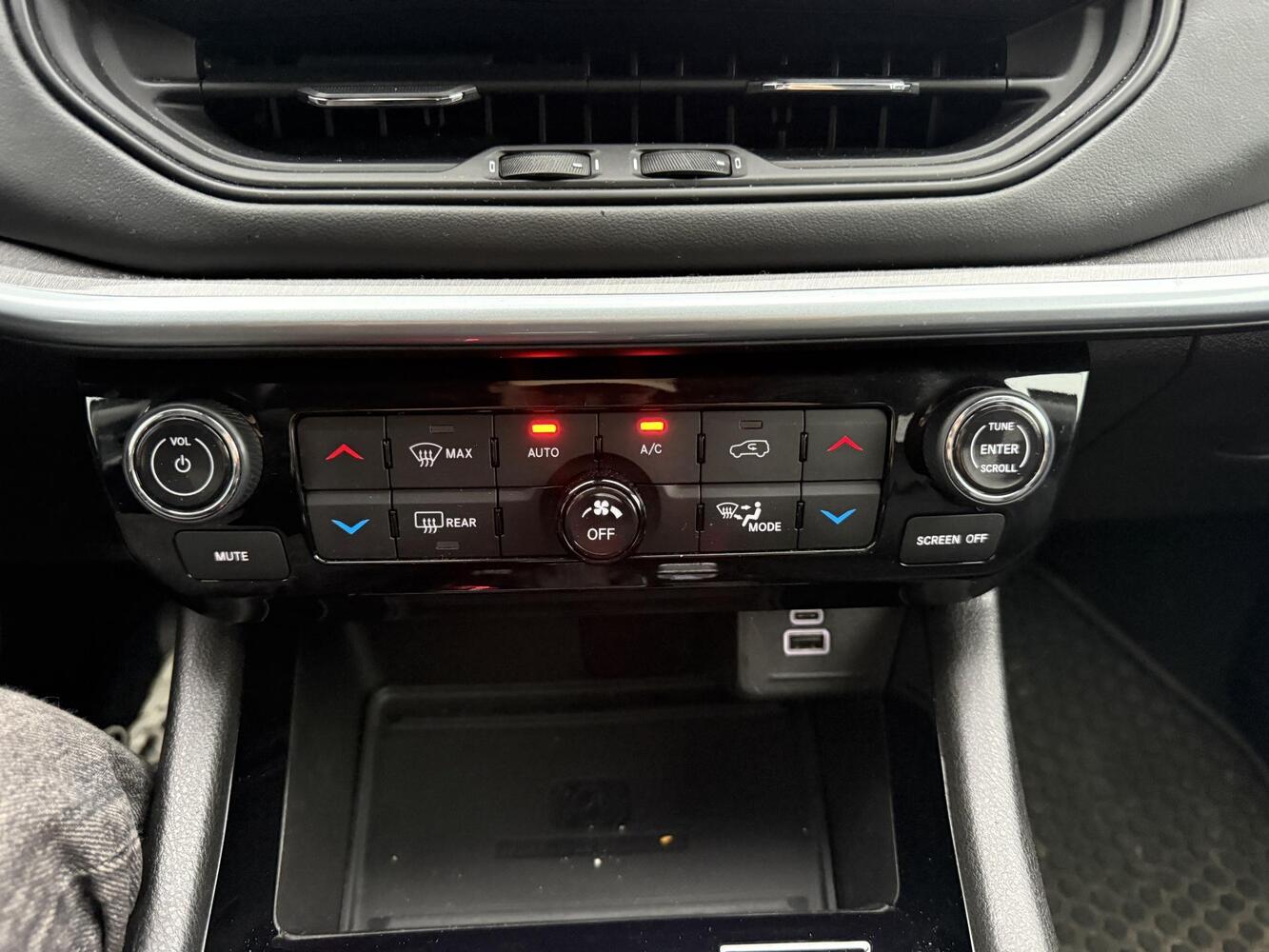 Jeep Compass vaihtoauto