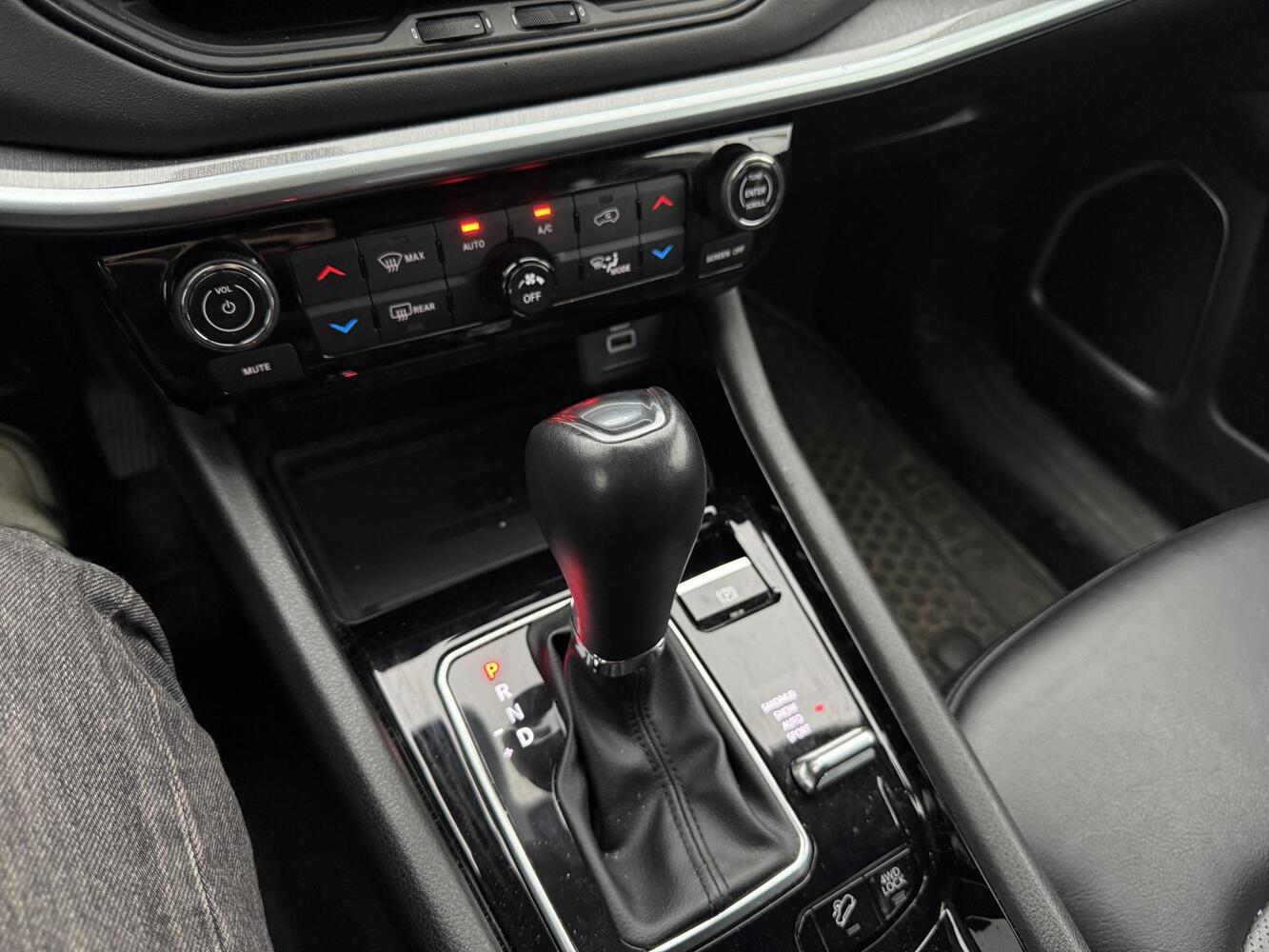 Jeep Compass vaihtoauto