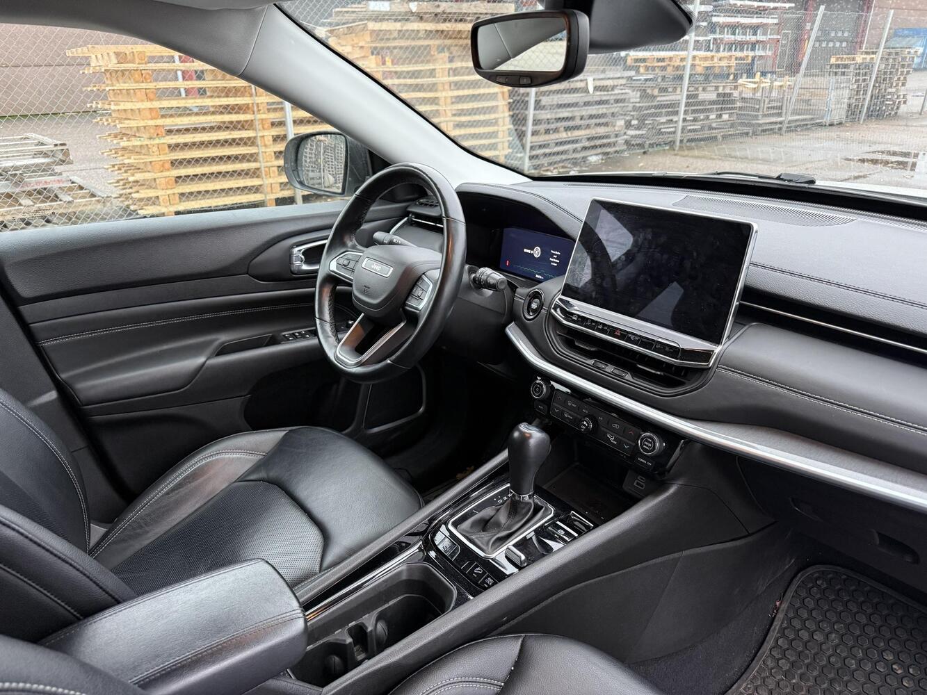 Jeep Compass vaihtoauto