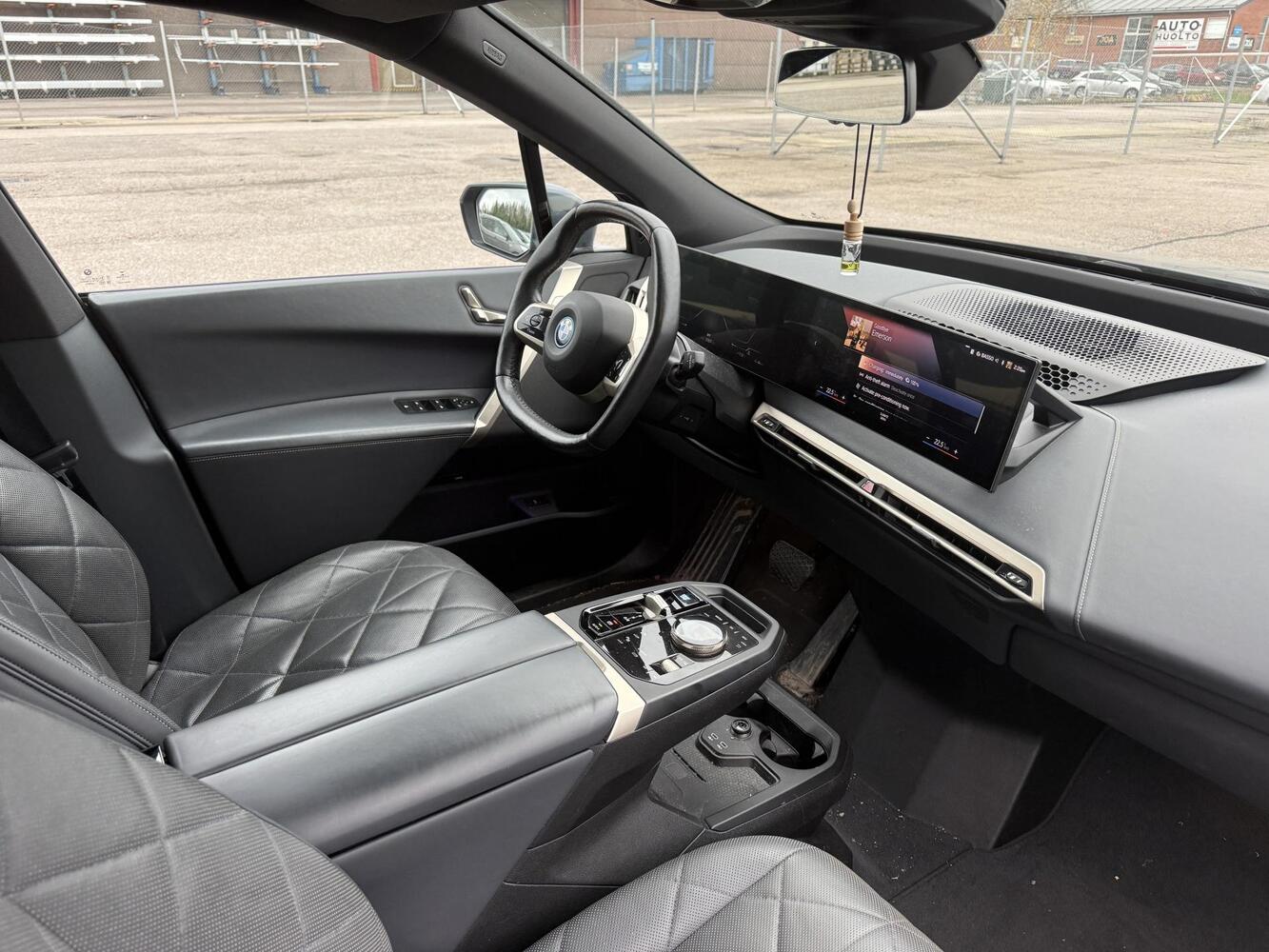 BMW iX vaihtoauto