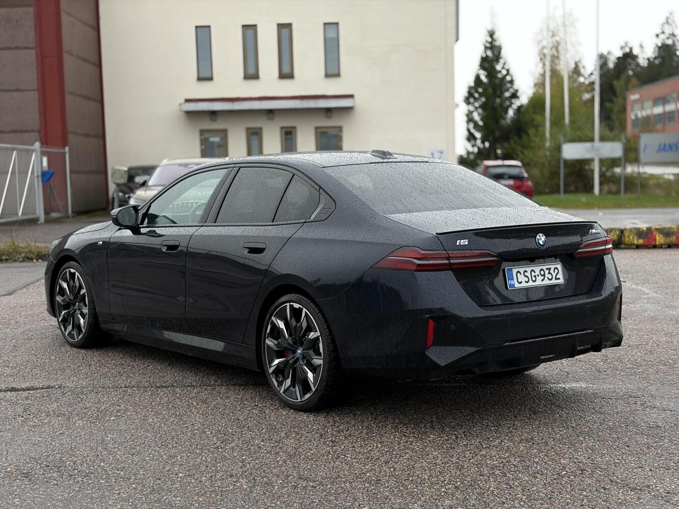 BMW i5 M60 vaihtoauto