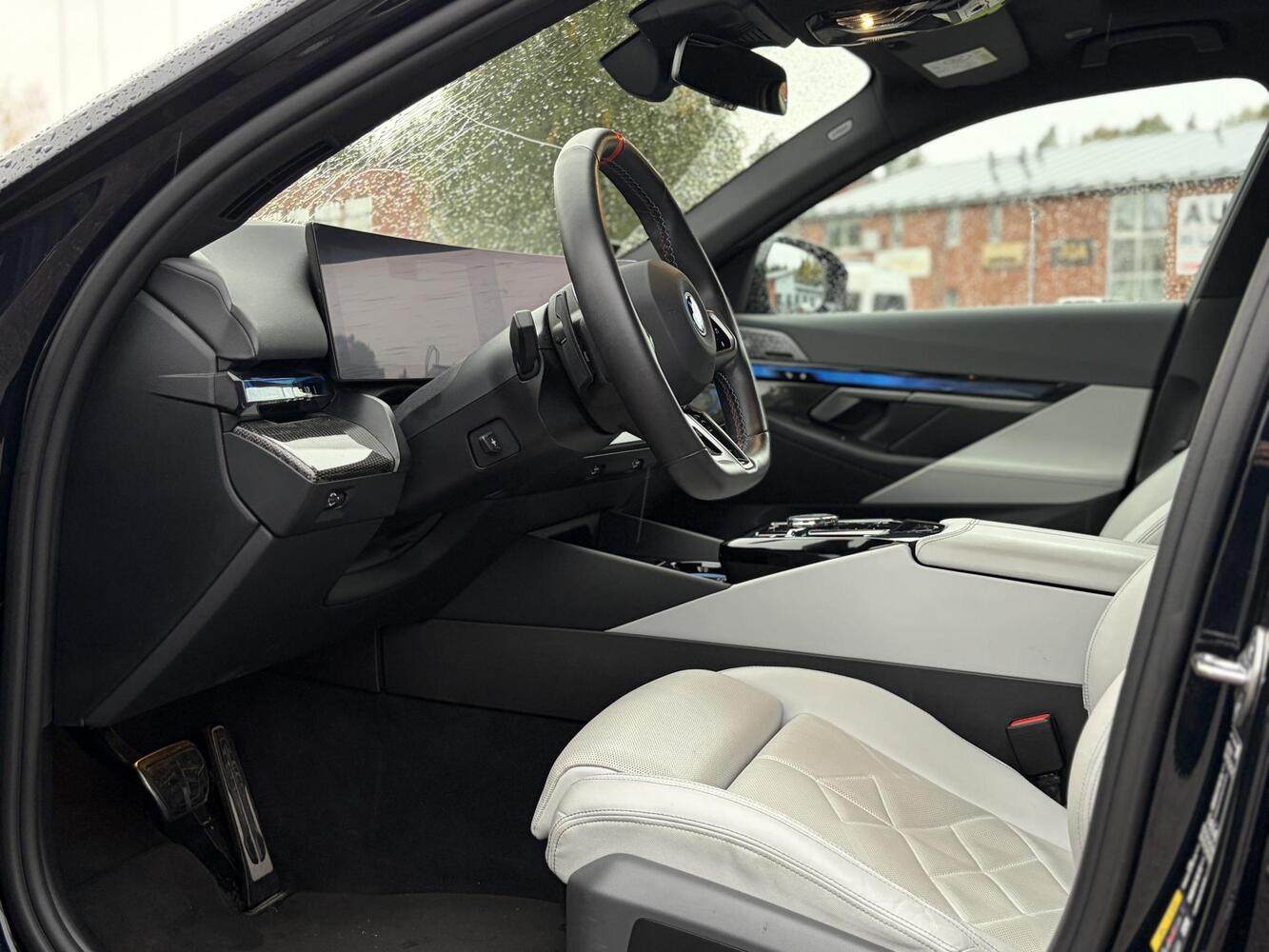 BMW i5 M60 vaihtoauto