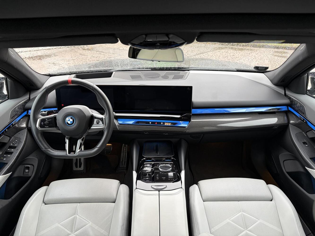 BMW i5 M60 vaihtoauto