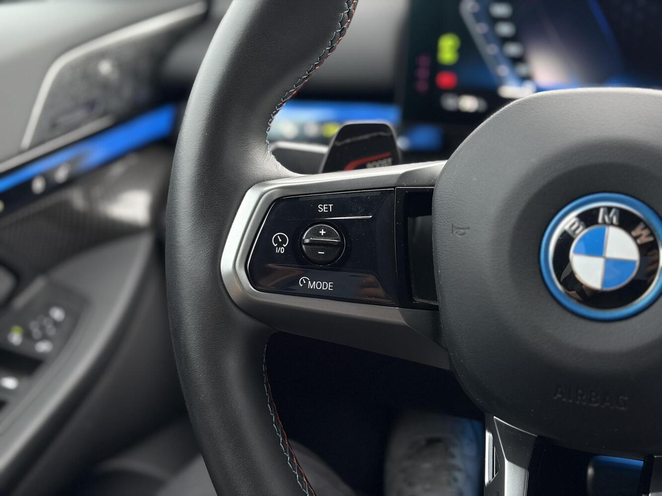 BMW i5 M60 vaihtoauto