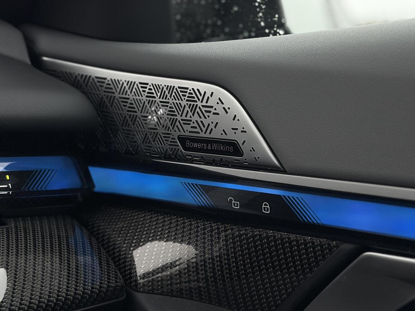 BMW i5 M60 vaihtoauto