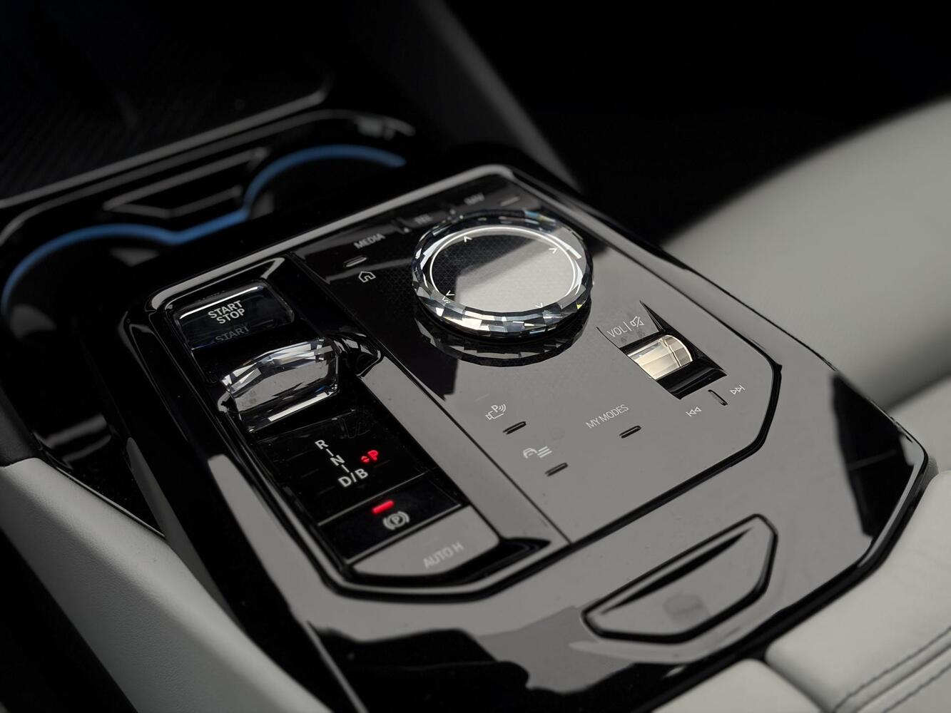 BMW i5 M60 vaihtoauto