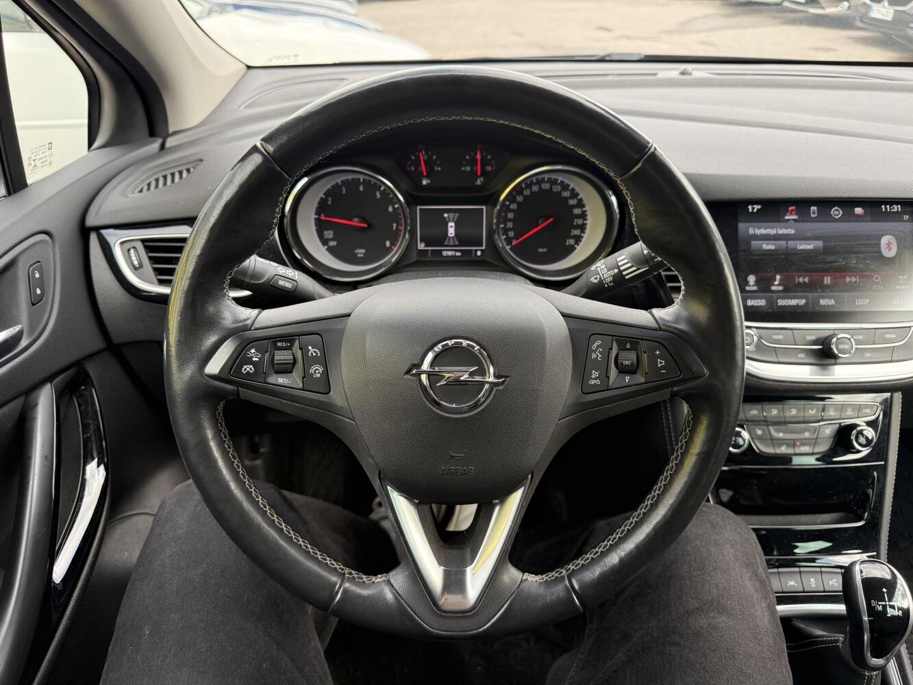 Opel Astra vaihtoauto