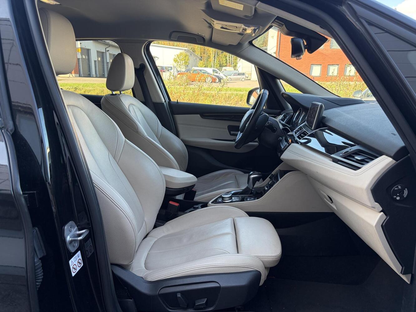 BMW 225 vaihtoauto