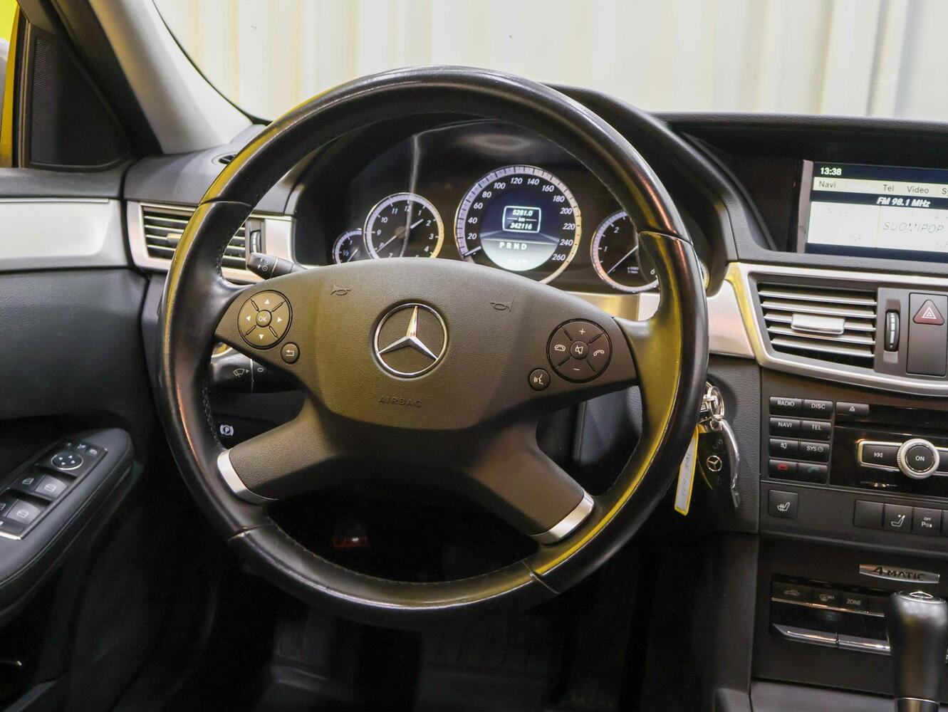 Mercedes-Benz E vaihtoauto