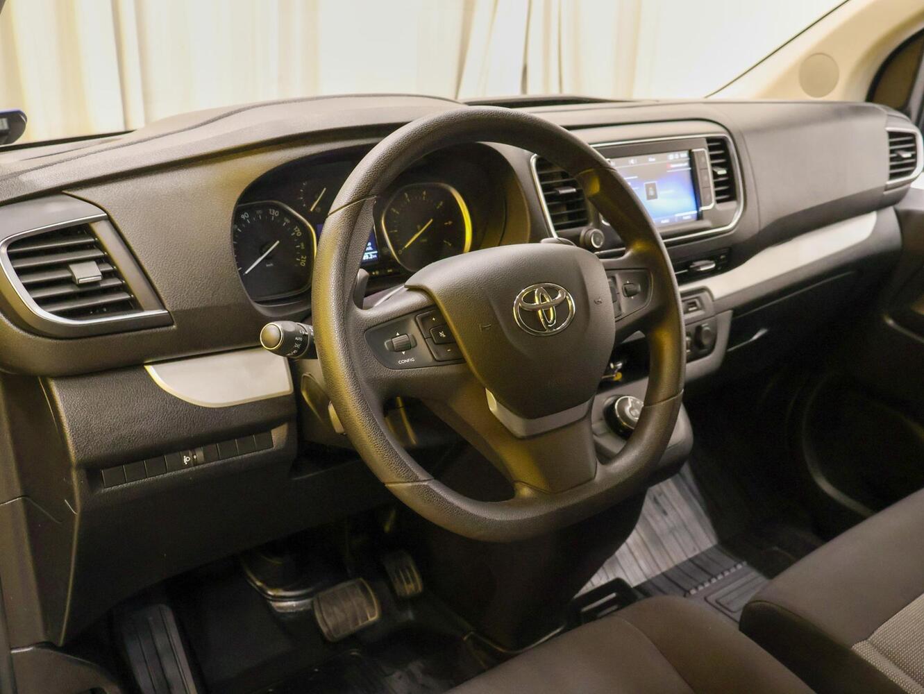 Toyota Proace Verso vaihtoauto