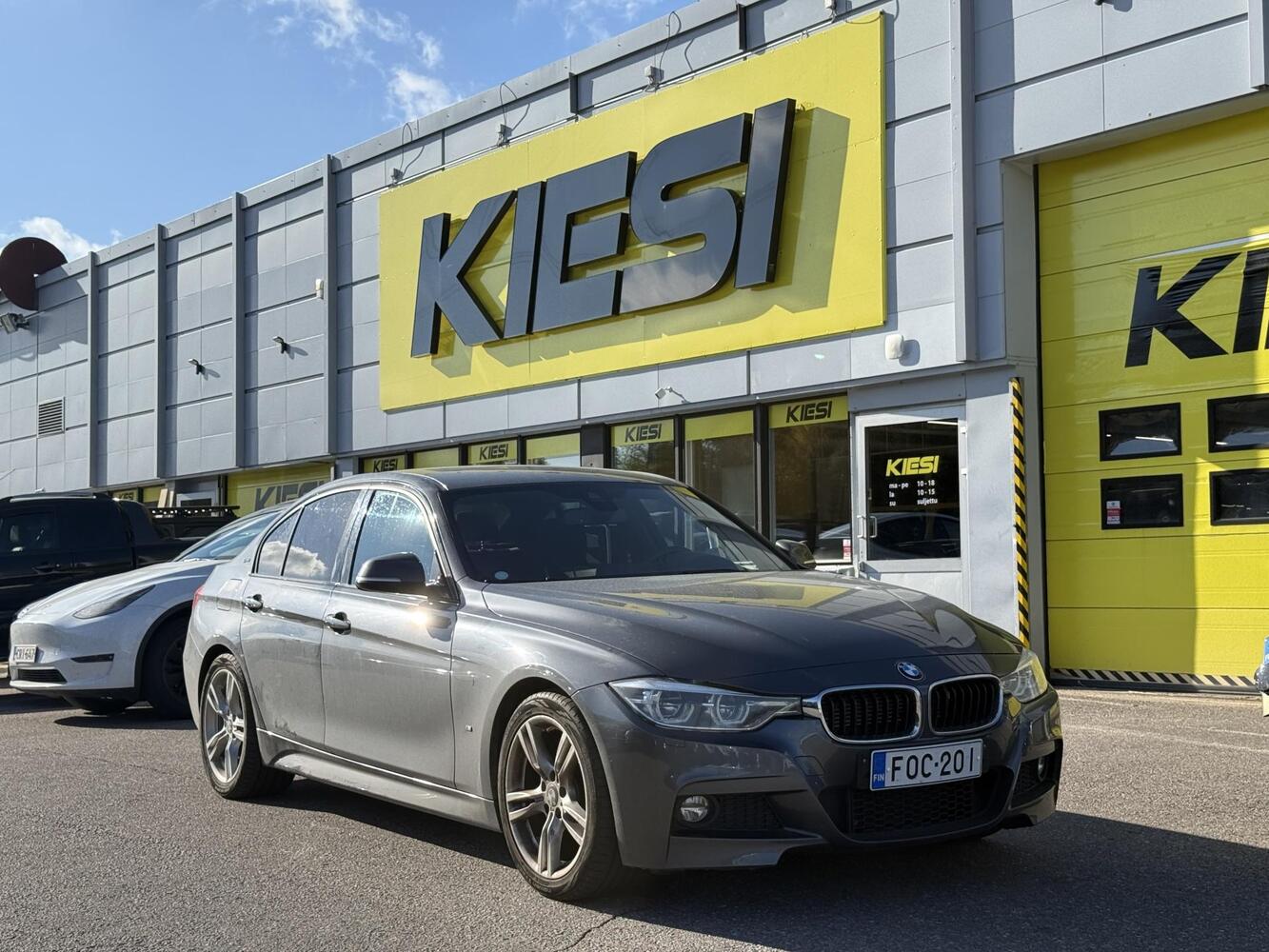 BMW 330 vaihtoauto