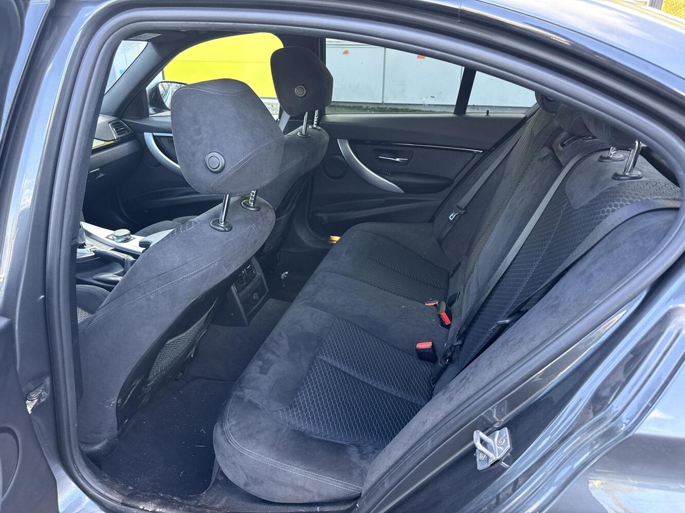 BMW 330 vaihtoauto