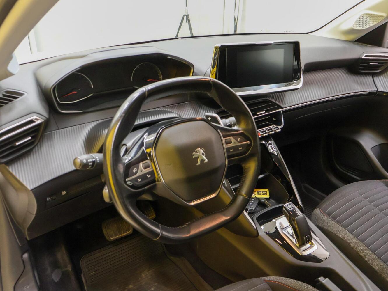 Peugeot 208 vaihtoauto