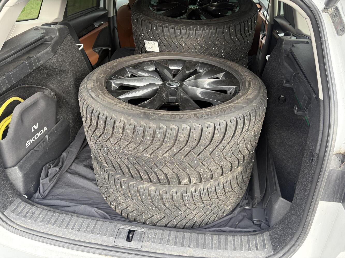 Skoda Enyaq vaihtoauto