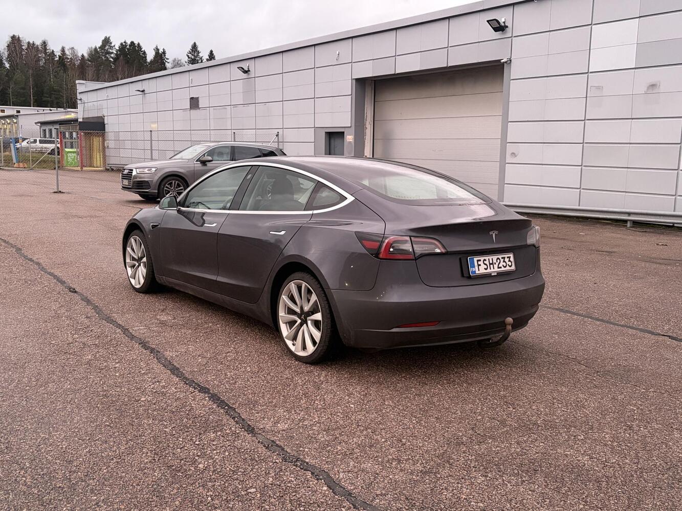 Tesla Model 3 vaihtoauto