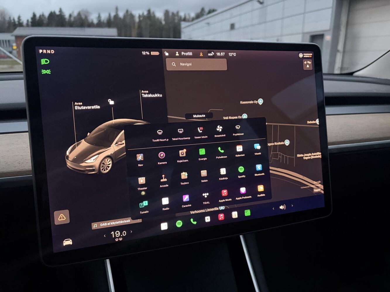 Tesla Model 3 vaihtoauto