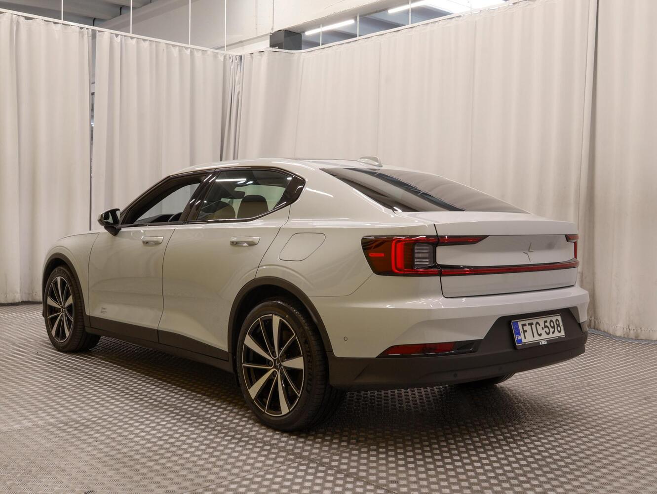 Polestar 2 vaihtoauto