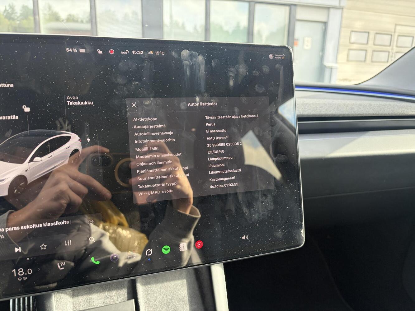 Tesla Model 3 vaihtoauto