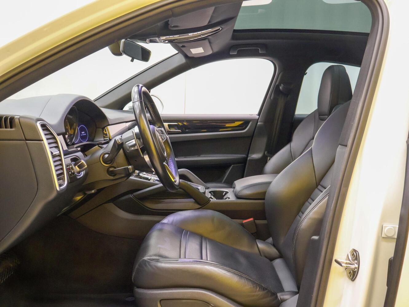 Porsche Cayenne vaihtoauto