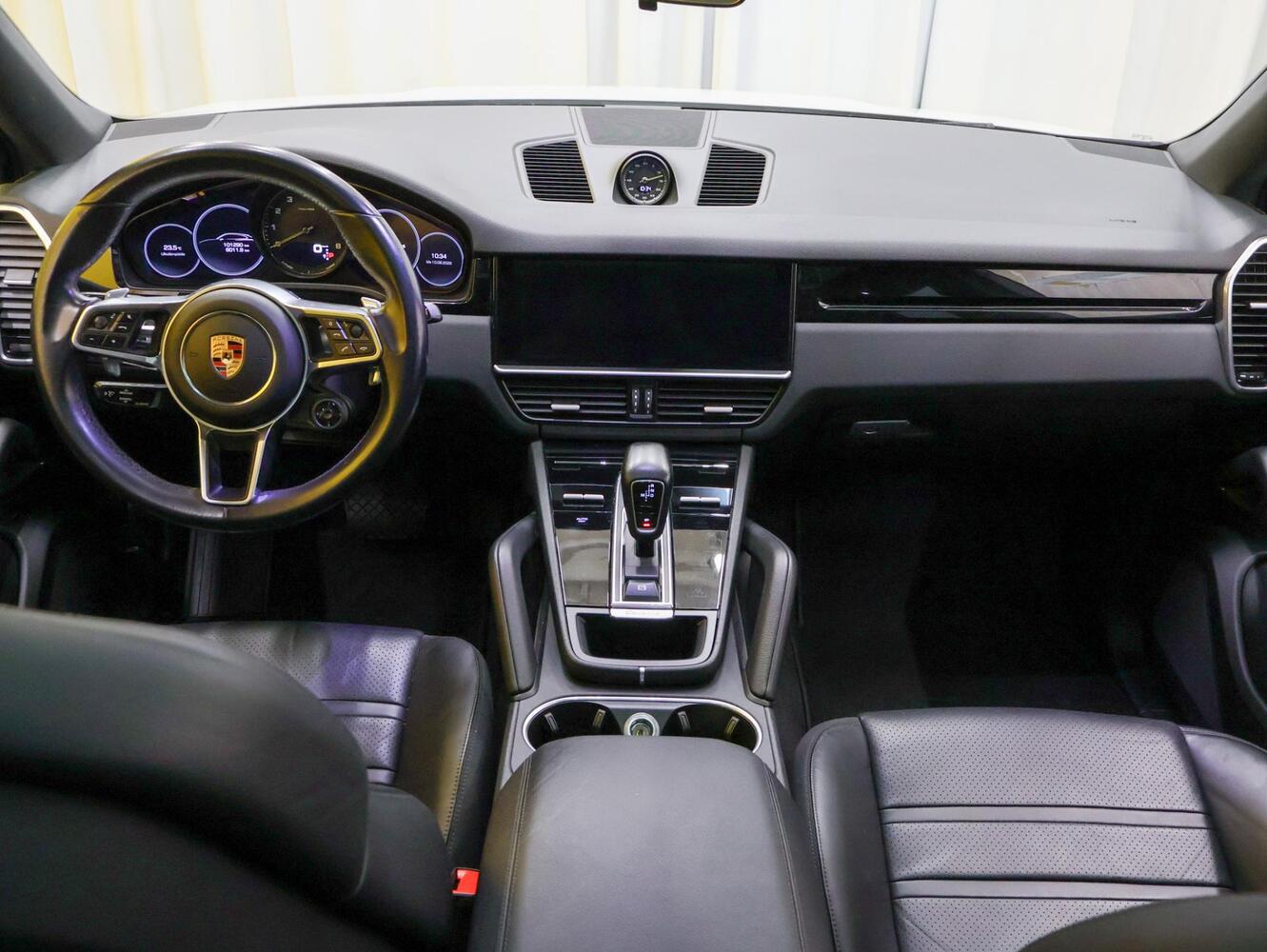 Porsche Cayenne vaihtoauto
