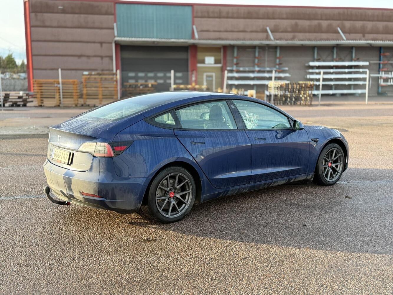 Tesla Model 3 vaihtoauto