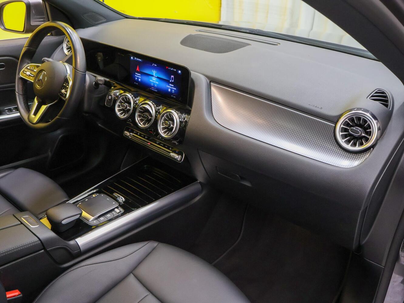 Mercedes-Benz EQA vaihtoauto