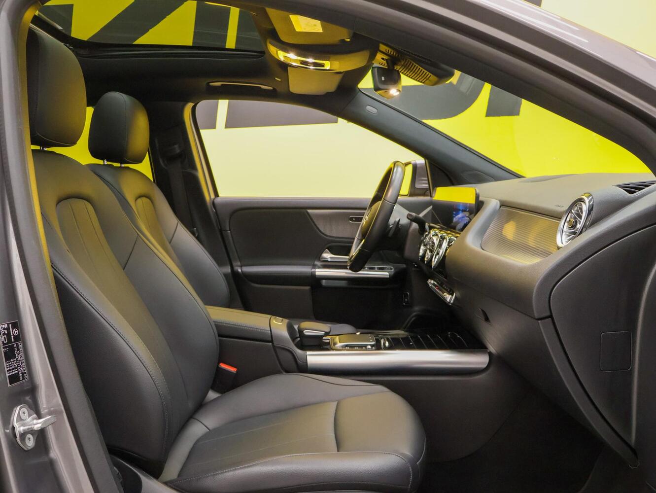 Mercedes-Benz EQA vaihtoauto