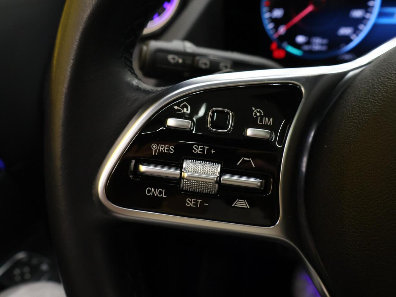 Mercedes-Benz EQA vaihtoauto