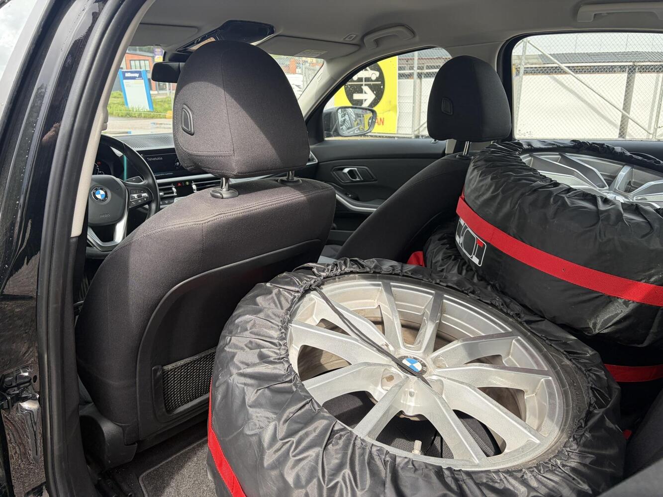 BMW 330 vaihtoauto