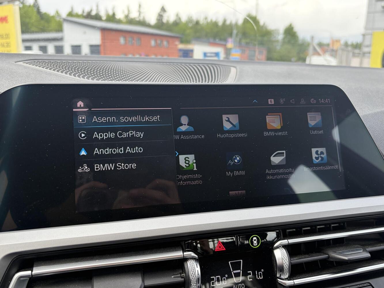 BMW 330 vaihtoauto