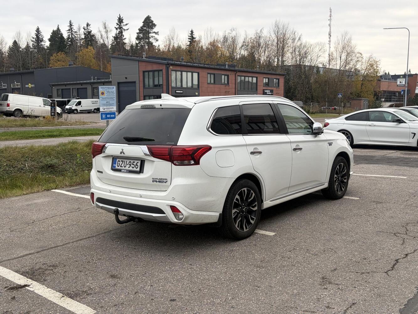 Mitsubishi Outlander PHEV vaihtoauto