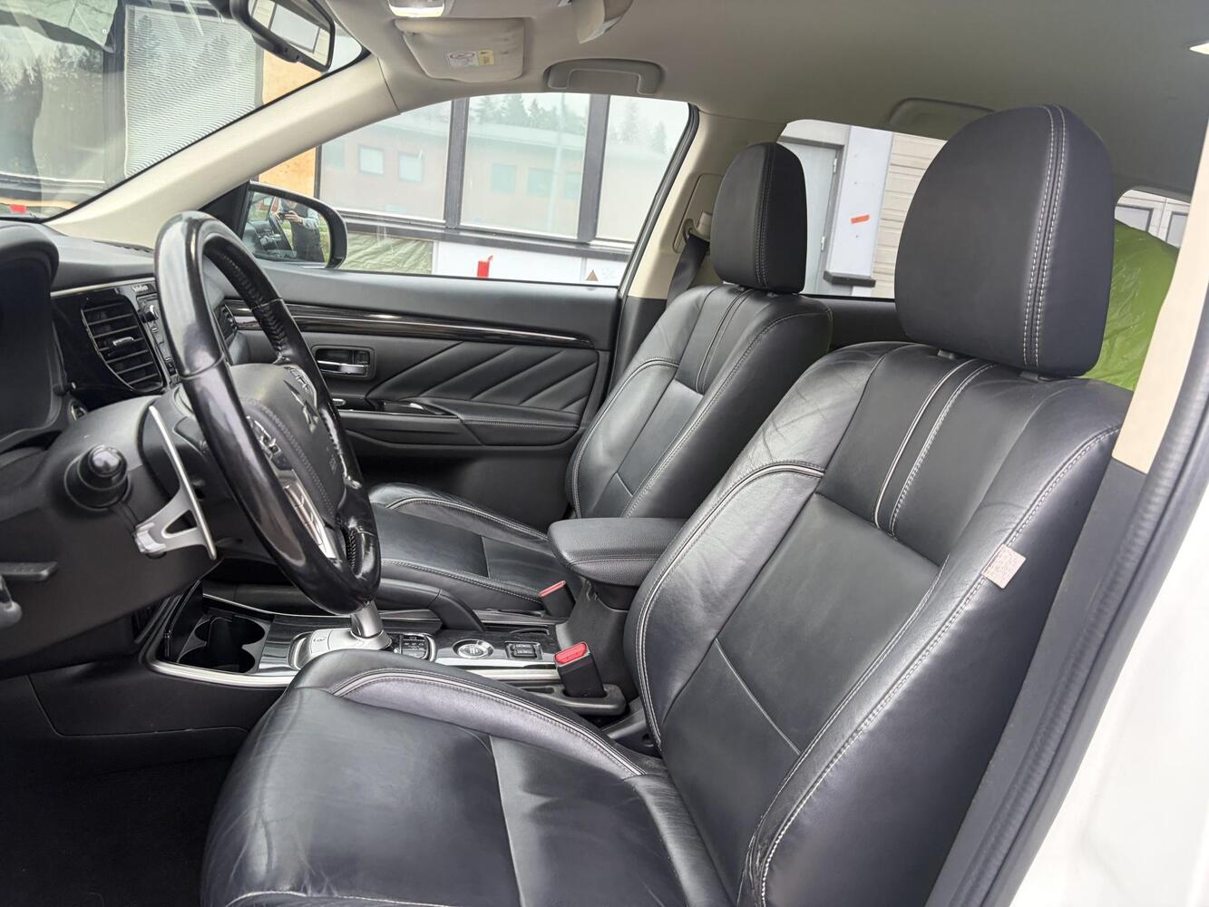 Mitsubishi Outlander PHEV vaihtoauto