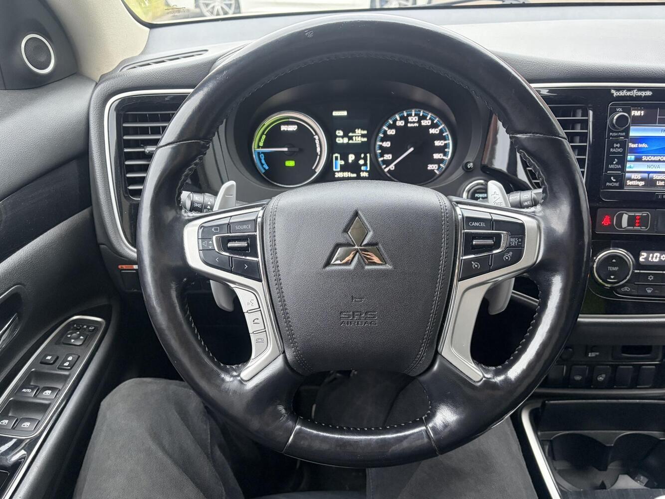 Mitsubishi Outlander PHEV vaihtoauto