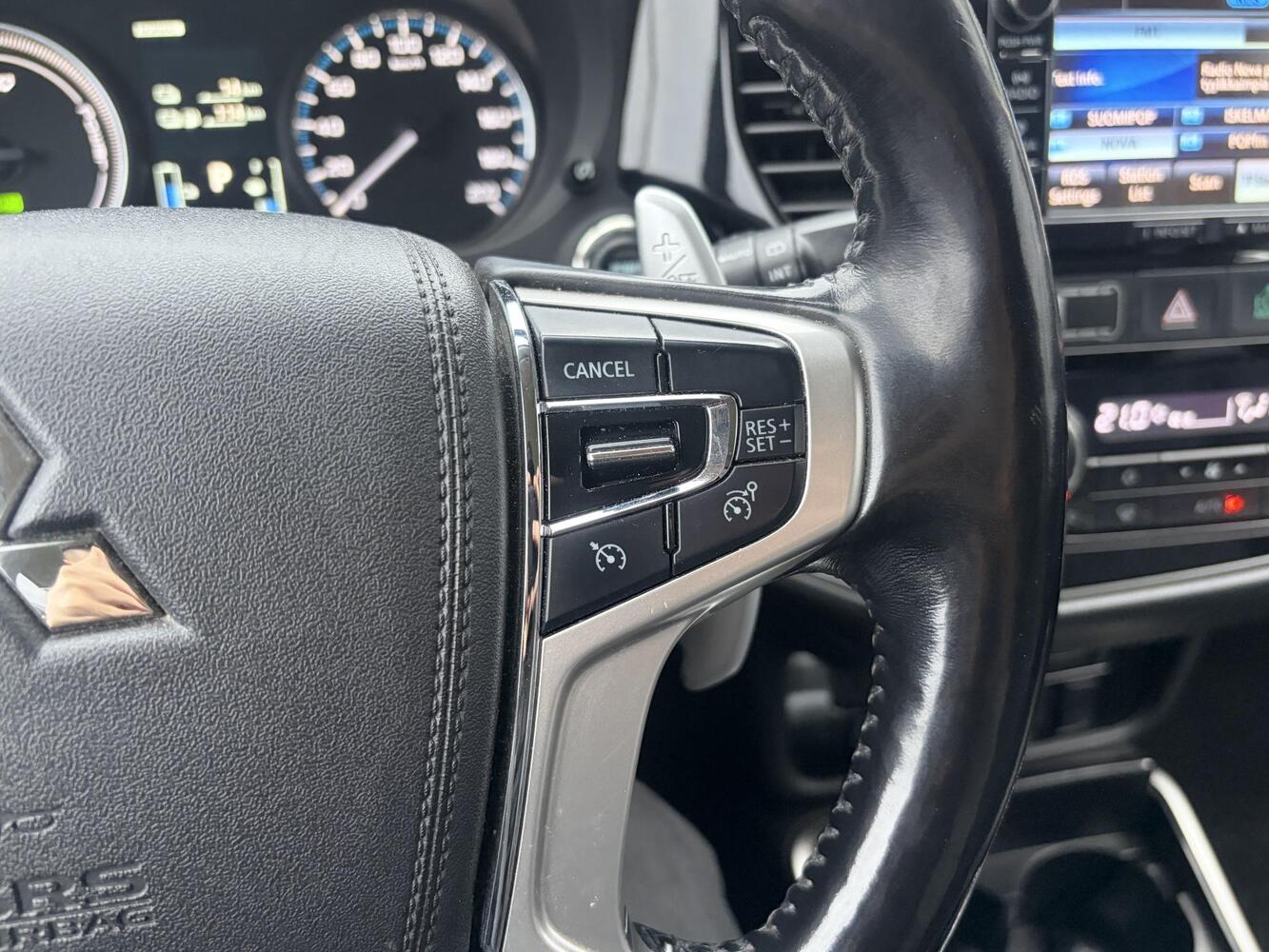 Mitsubishi Outlander PHEV vaihtoauto