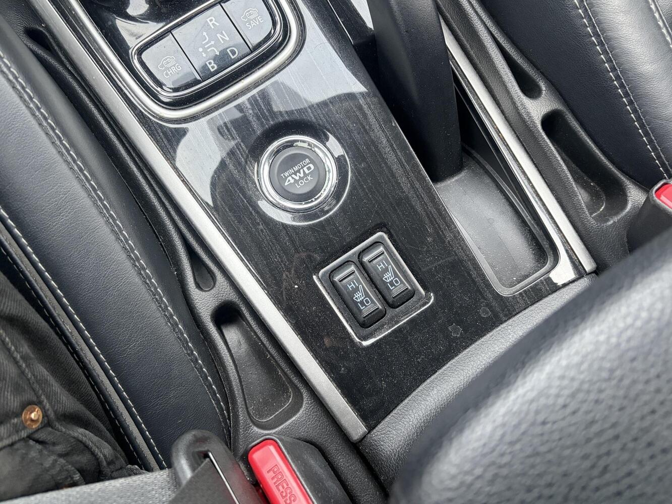 Mitsubishi Outlander PHEV vaihtoauto