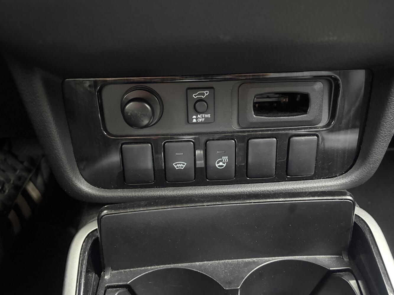 Mitsubishi Outlander PHEV vaihtoauto