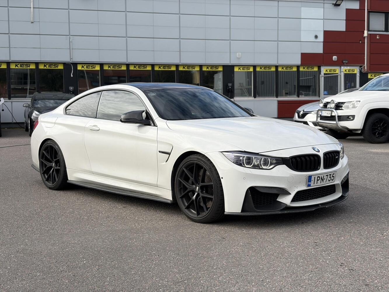 BMW M4 vaihtoauto