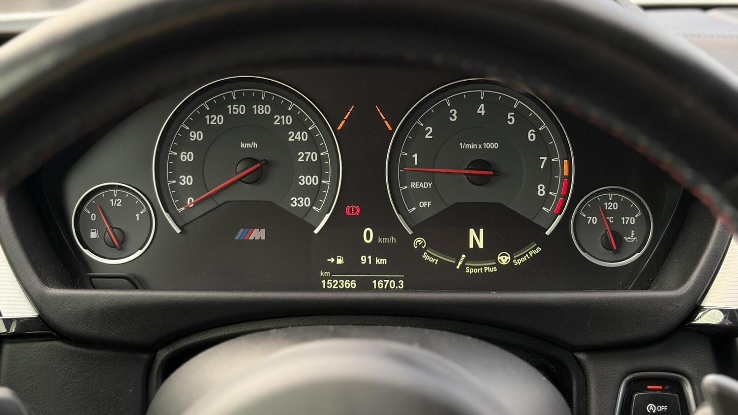 BMW M4 vaihtoauto