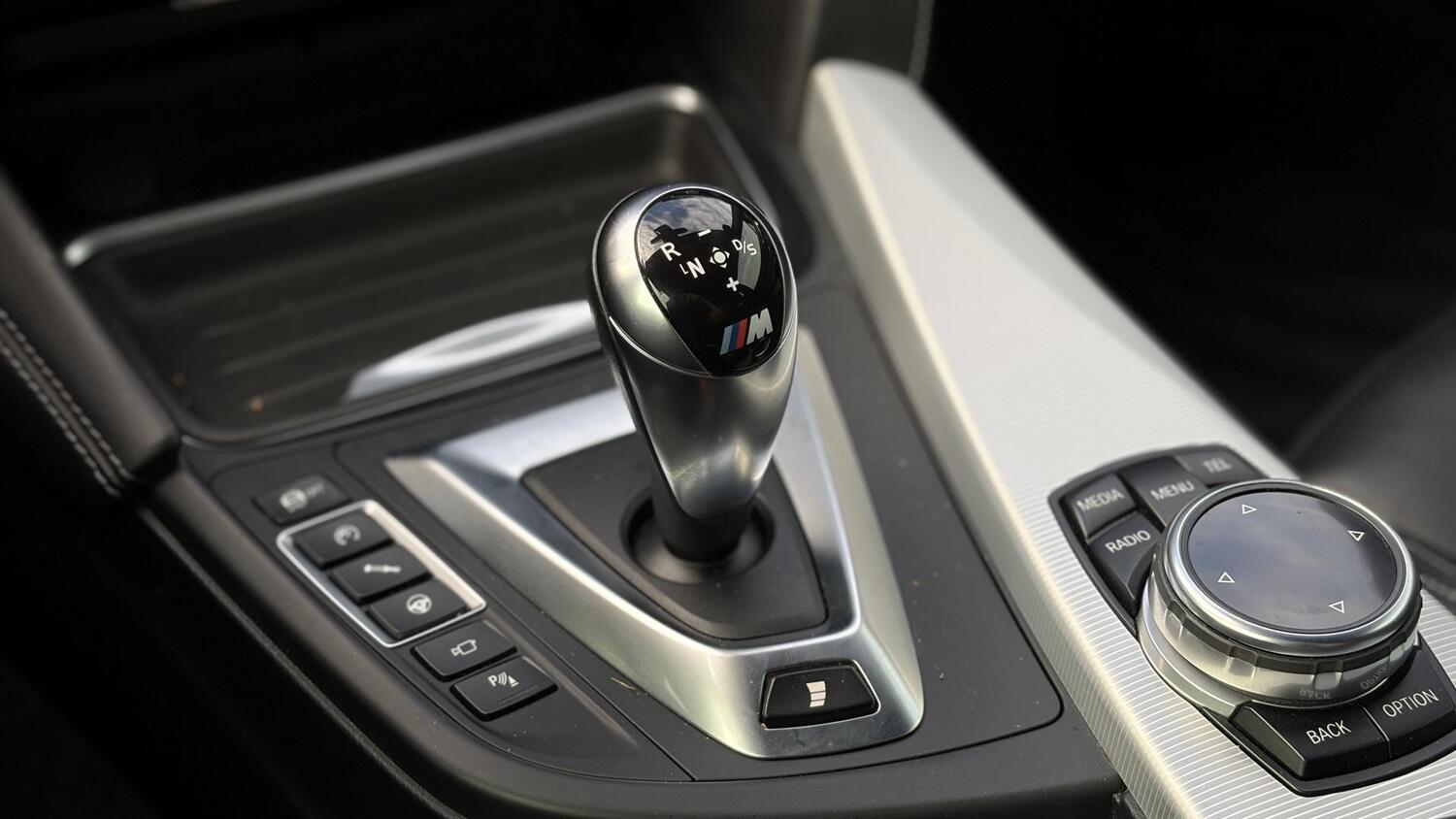 BMW M4 vaihtoauto
